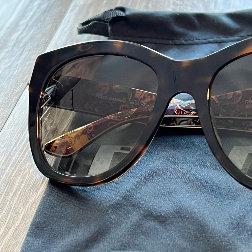 Dolce & Gabbana Sunglasses DG4270